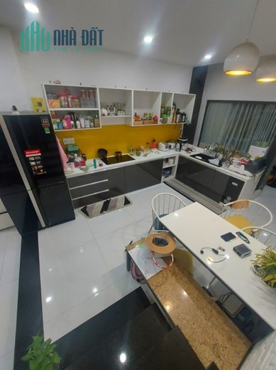 Nhà Mặt Tiền đường 10m, Khuê Trung, mới đẹp chất, 100m2, 3 tầng