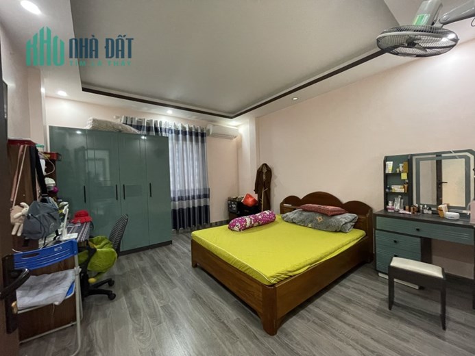 Bán nhà ngõ 128 An Đà, 55m x 3 tầng độc lập sân cổng riêng cực đẹp GIÁ 2.45 tỉ