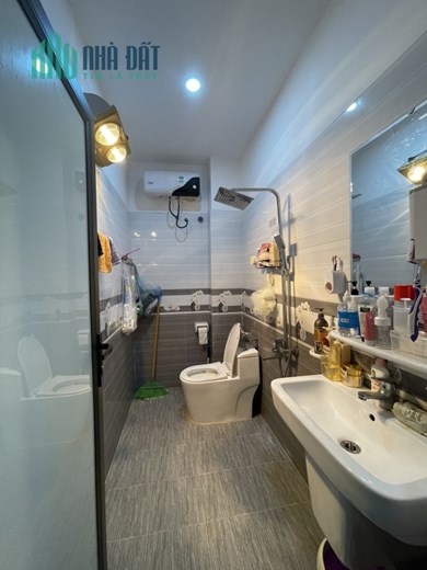 Bán nhà ngõ 128 An Đà, 55m x 3 tầng độc lập sân cổng riêng cực đẹp GIÁ 2.45 tỉ