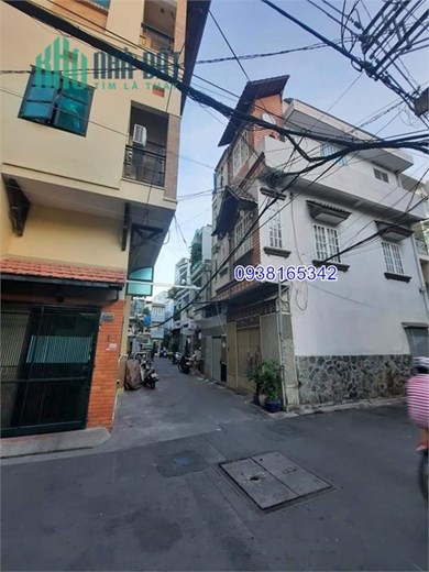 BÁN NHÀ HẺM HUỲNH VĂN BÁNH 4 TẦNG-DÒNG TIỀN  6.7% 1 NĂM.