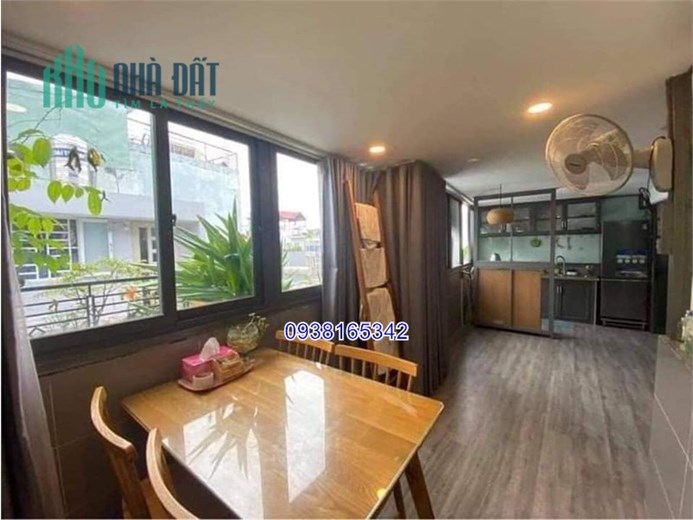 BÁN NHÀ HẺM HUỲNH VĂN BÁNH 4 TẦNG-DÒNG TIỀN  6.7% 1 NĂM.