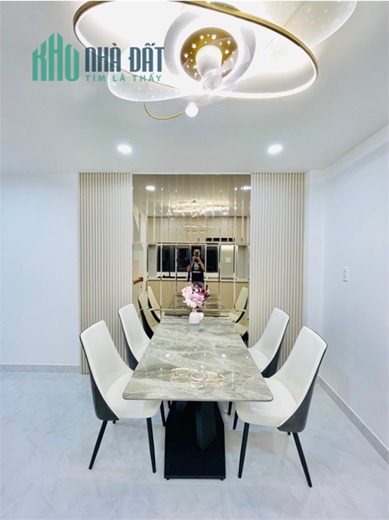 BÁN NHÀ KHU VIP HXH HOÀNG HOA THÁM - 5 TẦNG- MỚI SANG CHẢNH - CHỈ 6 TỶ XÍU