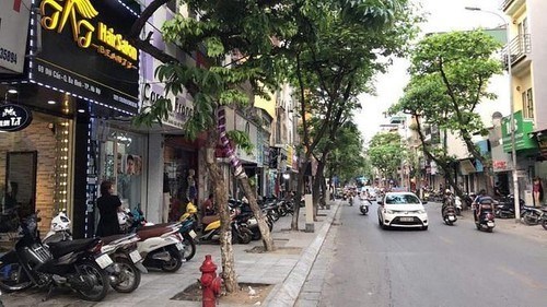 Bán nhà Đội Cấn Mặt tiền 18m lô góc 124m2 Ô tô 7 chỗ vào nhà Quận Ba Đình giá 16 tỷ