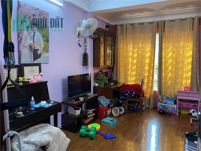 Hiếm Nhà Vỉa Hè, Ô TÔ tránh, KINH DOANH, VIEW chung cư, 6 tầng, 40m2 giá 10 tỷ 2