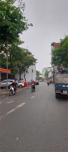 Hiếm Nhà Vỉa Hè, Ô TÔ tránh, KINH DOANH, VIEW chung cư, 6 tầng, 40m2 giá 10 tỷ 2