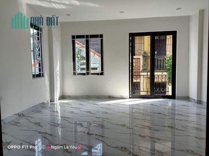 Bán nhà 52m2 Mặt phố Yên Hoa, Tây Hồ Kinh doanh Thang máy 23.2 Tỷ