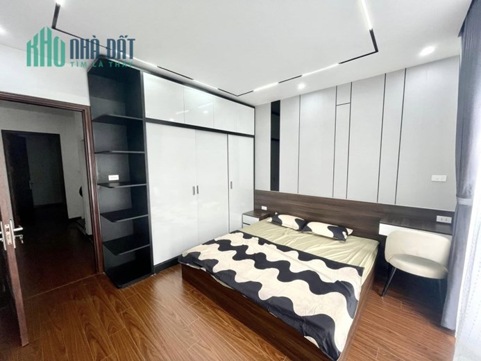 ĐÊ LA THÀNH NHÀ Ở NGAY GẦN Ô TÔ 35M 4TY6