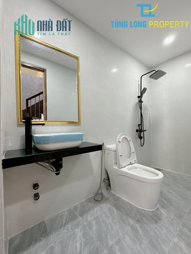 Bán nhà mới 3 tầng kiệt Hà Huy Tập(Xe ô tô đậu đỗ cách nhà 20m), gần công an Q.Thanh Khê