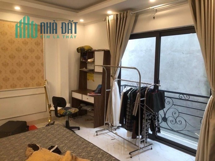 Bán Nhà Mới Đẹp, Phố Nam Dư - 52m2 - nhỉnh 4 tỷ - Tặng Full Nội Thất - ÔTô đỗ gần - SĐCC