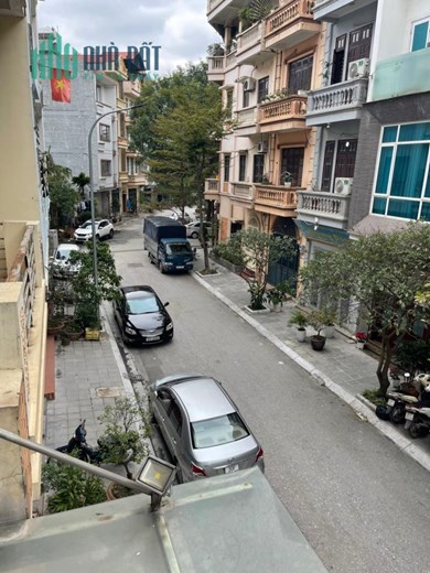 Cho thuê nhà Xuân La 60m2, 5T, 20 triêụ/tháng, Tây Hồ, KD.