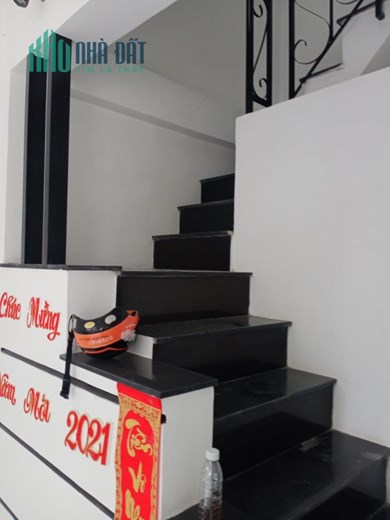 Bán nhà HXH con Huỳnh Văn Bánh, P.13 Phú Nhuận. 28m2 - 1T2L, 2PN, BC *PN142-28