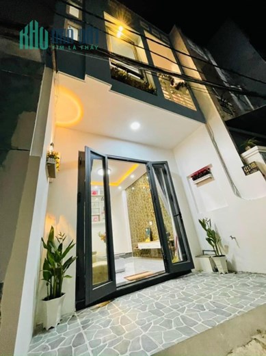 NHÀ 2 TẦNG SÁT ĐƯỜNG LÊ DUẪN FULL NỘI THẤT ĐẸP DIỆN TÍCH LỚN