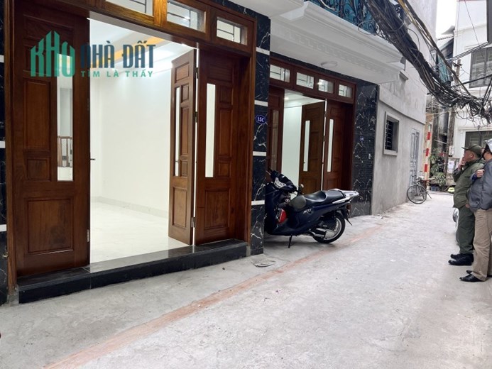Bán nhà riêng Xuân La, Tây Hồ, 30m2 x 5 tầng. LH: Địa Thủy Sư Trần Thọ 0906299843