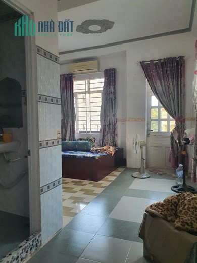 Nhà Bán Chính Chủ,Nguyễn Trãi  mặt tiền hẻm, Cách mấy căn ra hẻm xe hơi