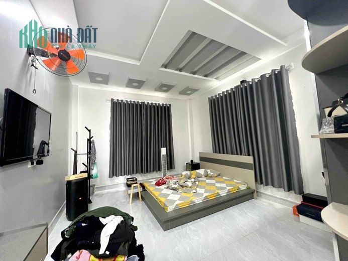 BÁN NHÀ KHU VIP LINH TÂY, NGÃ 5 THỦ ĐỨC, 4T, 70M2_4X17M CỰC KỲ AN NINH CHỈ 5.X TỶ, MỚI Ở NGAY
