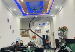 BÁN NHÀ MẶT PHỐ, GIÁP NHỊ, GẦN GIẢI PHÓNG , VỈA HÈ KINH DOANH, NHÀ ĐẸP, 51M2*4T,MT4M, 9, x Tỷ.