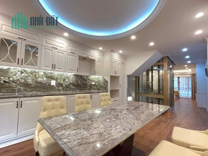 Nguyễn Khánh Toàn, Cầu Giấy 65m2, 7 tầng, thang máy, ô tô, kinh doanh. Nhỉnh 15 tỷ