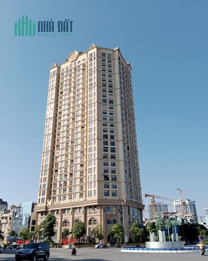 BÁN ĐẤT TẶNG NHÀ MẶT PHỐ LẠC LONG QUÂN, VIEW HỒ TÂY, VỈA HÈ ĐÁ BÓNG, MT: 12M, DT: 500M2. GIÁ: 65 TỶ