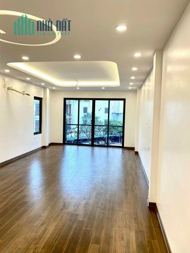 Bán Nhà 61 #TRẦN_QUANG_DIỆU cạnh Hồ Hoàng Cầu. Ô tô Đỗ Cửa. MT 4.5m. Phân Lô. 7.39 Tỷ