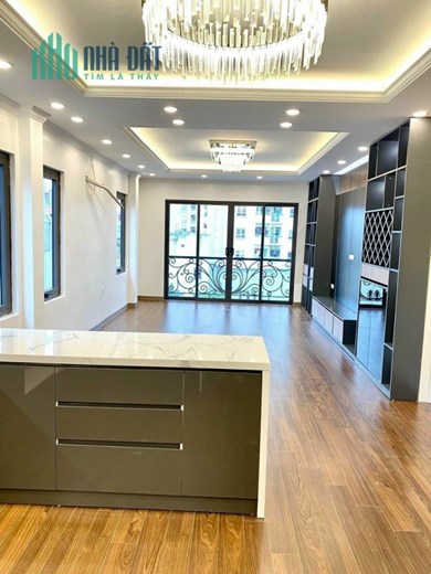 Bán Nhà 61 #TRẦN_QUANG_DIỆU cạnh Hồ Hoàng Cầu. Ô tô Đỗ Cửa. MT 4.5m. Phân Lô. 7.39 Tỷ