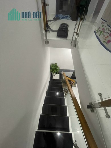 Bán Nhà 1 Trệt 1 lầu diện tích 52m2