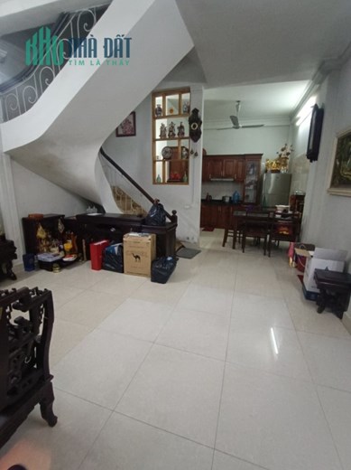 Bán nhà Bạch Mai Hai Bà Trưng 40m2 x 3 tầng MT 4.6m giá 4 tỷ