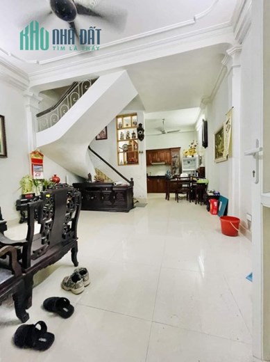 Bán nhà Bạch Mai Hai Bà Trưng 40m2 x 3 tầng MT 4.6m giá 4 tỷ