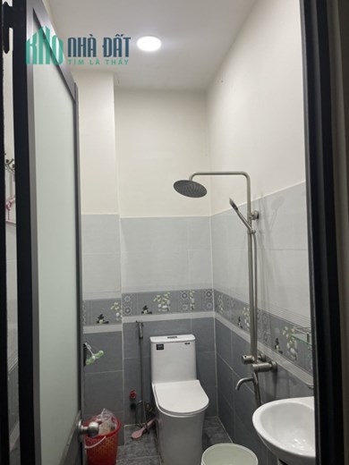 Cho Thuê Phòng Trọ Kèm Máy Lạnh Mặt Tiền Đường Hồ Văn Long, Phường Bình Hưng Hòa B