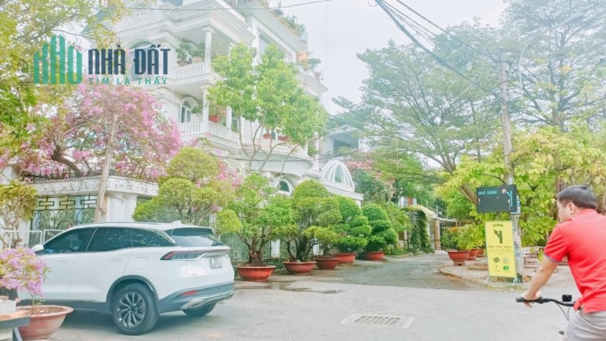 Bán nhà đường Bình Lợi quận Bình Thạnh diện tích 100 m2 giá thương lượng.