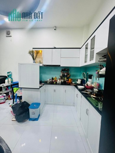 Bán nhà đường Bình Lợi quận Bình Thạnh diện tích 100 m2 giá thương lượng.