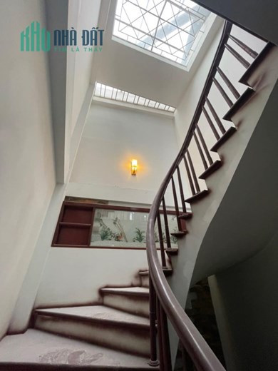 Bán nhà Đào Tấn, Lô góc, Ngõ thông, Ô tô ngủ trong nhà, Kinh doanh, 55m2, Mặt tiền 14m, Giá 17,2 tỉ.