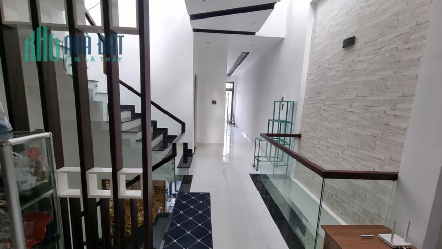 Cần bán nhà 3 tầng dt 107,5m2 ngang 5m đường bàu mạc, liên chiểu, Đà Nẵng