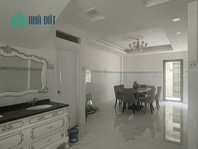 Bán nhà Q5 - đường Đỗ Ngọc Thạnh