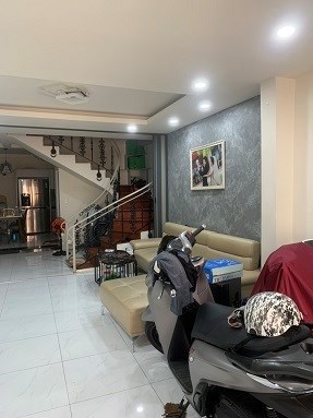 Cần Bán Nhà chình chủ hẻm 117 Điện Biên Phủ , 1 tầng, 2pn, 2 toilet , 1 phòng quần áo