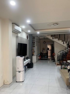 Cần Bán Nhà chình chủ hẻm 117 Điện Biên Phủ , 1 tầng, 2pn, 2 toilet , 1 phòng quần áo