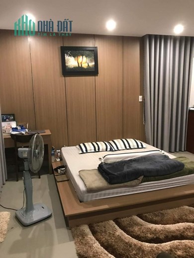 Bán nhà Mặt tiền đường Lý Thường Kiệt, Quận Hải Châu. Nhà 4 tầng, DT 42 m2. Đường Ô tô. Gần Trái