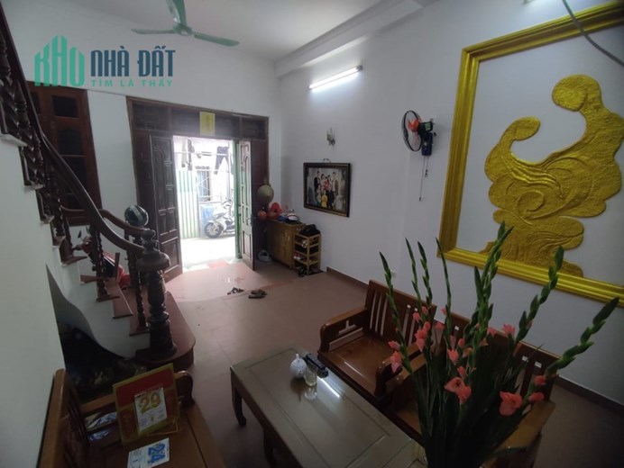 BÁN NHÀ CHÍNH CHỦ TÀI CHÍNH 5 TỶ Ở NAM TỪ LIÊM NHÀ 46M2, 5 TẦNG DÂN TỰ XÂY, NGÕ THÔNG THOÁNG ở ngay
