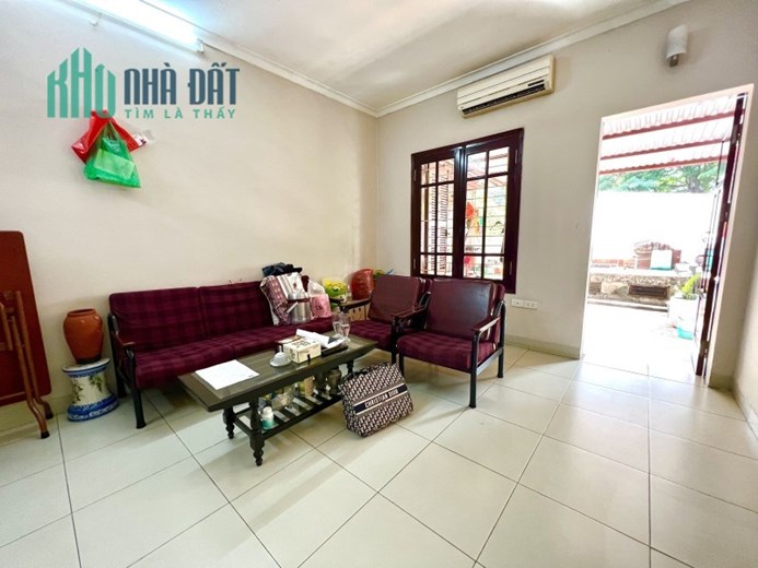 BÁN NHÀ TẬP THỂ PHƯƠNG MAI MẶT PHỐ 121M2 2 TẦNG - SỔ HOA HẬU, DÒNG TIỀN, LH 0966037496