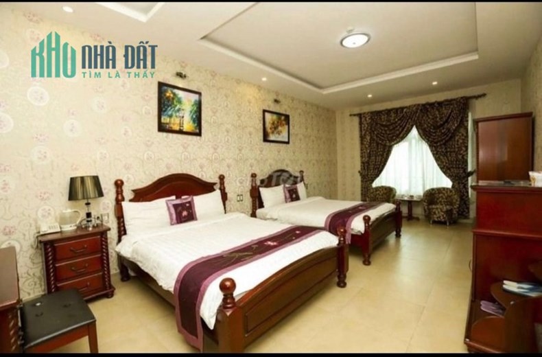 Bán Khách Sạn P2  1 trệt 4 lầu 2 mặt tiền phường 2 Thành Phố đà lạt