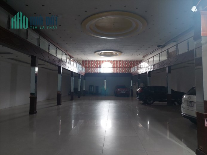 Bán Khách Sạn P2  1 trệt 4 lầu 2 mặt tiền phường 2 Thành Phố đà lạt