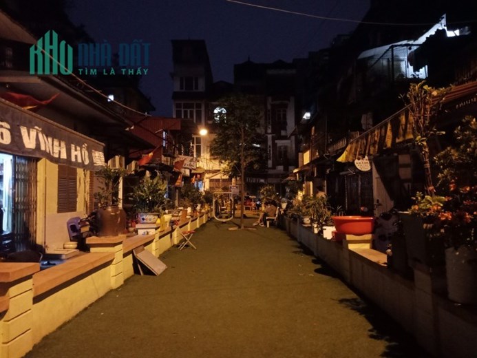 BÁN TẬP THỂ VĨNH HỒ 90M2, TRƯỚC NHÀ CÓ SÂN CHƠI, TIỆN ÍCH NGẬP TRÀN, LH 0966037496