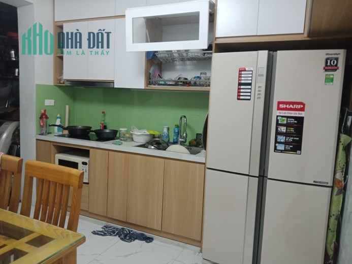 BÁN TẬP THỂ VĨNH HỒ 90M2, TRƯỚC NHÀ CÓ SÂN CHƠI, TIỆN ÍCH NGẬP TRÀN, LH 0966037496