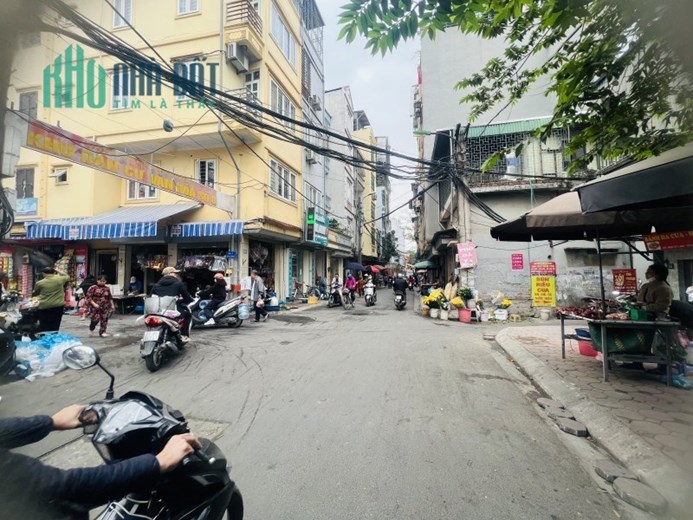 BÁN NHÀ TẬP THỂ VĂN CHƯƠNG 2 30M2 3 TẦNG, MT 6M, NGÕ Ô TÔ TRÁNH, KINH DOANH, VỊ TRÍ ĐỈNH, LH