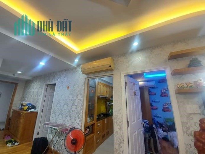 Chủ chủ bán ( Ehome3 , 2PN , 2WC thiết kế full nội thất gổ cao cấp như hình ) sổ hồng