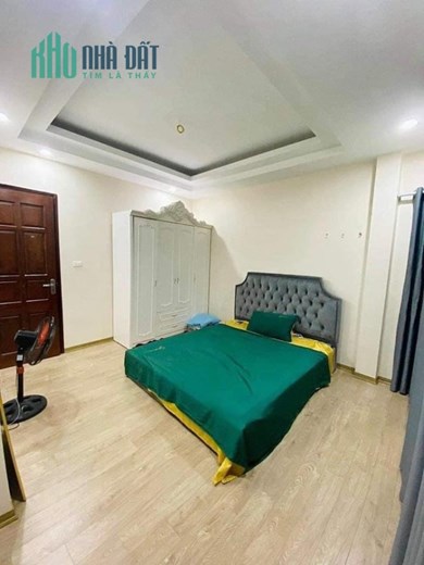 Bán nhà Phố Phạm Văn Đồng, 20m ra mặt phố tặng full nội thất 55m2 3.8 tỷ. 0966931622.