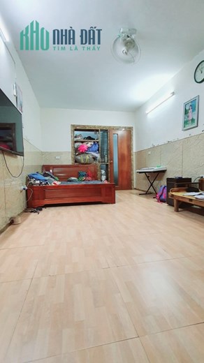 Bán căn hộ tập thể tầng 1, ngõ 65 Vạn Bảo, Ba Đình Hà Nội,  1PK, 2PN, 2WC, giá 3.xx tỷ