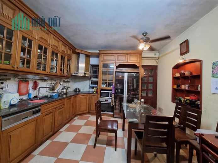 Bán nhà Phố Phạm Văn Đồng, gần Công Viên Hòa Bình, tặng  nội thất gỗ 55m2 3.8 tỷ. 0986384321