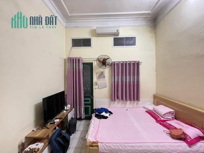 Ô tô cách nhà 10m, nhà sát phố MinhKhai, 4 tầng, chỉ 2,35 tỷ, sổ đỏ riêng chính chủ