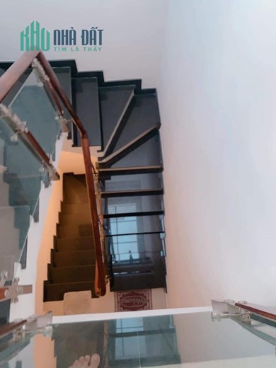 CẦN TIỀN BÁN GẤP NHÀ MẶT TIỀN ĐƯỜNG SỐ TÂN QUY QUẬN 7 CHỈ VỚI 9.9 TỶ 100M2