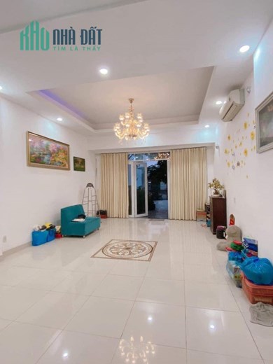 CẦN TIỀN BÁN GẤP NHÀ MẶT TIỀN ĐƯỜNG SỐ TÂN QUY QUẬN 7 CHỈ VỚI 9.9 TỶ 100M2